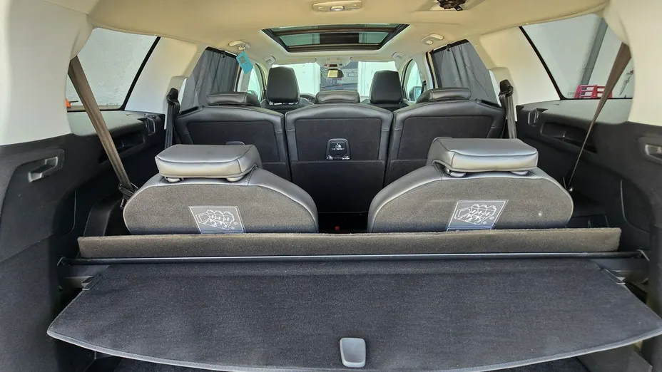PEUGEOT 5008 -