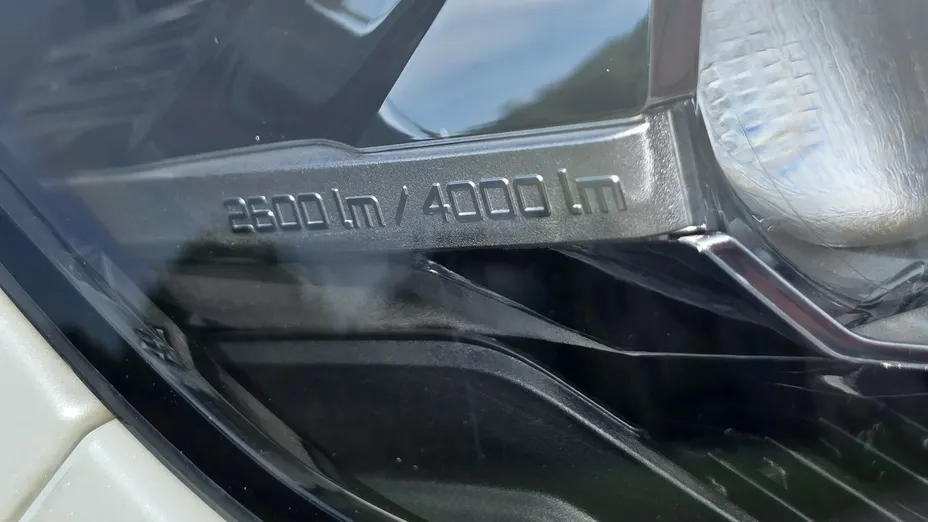 PEUGEOT 5008 -