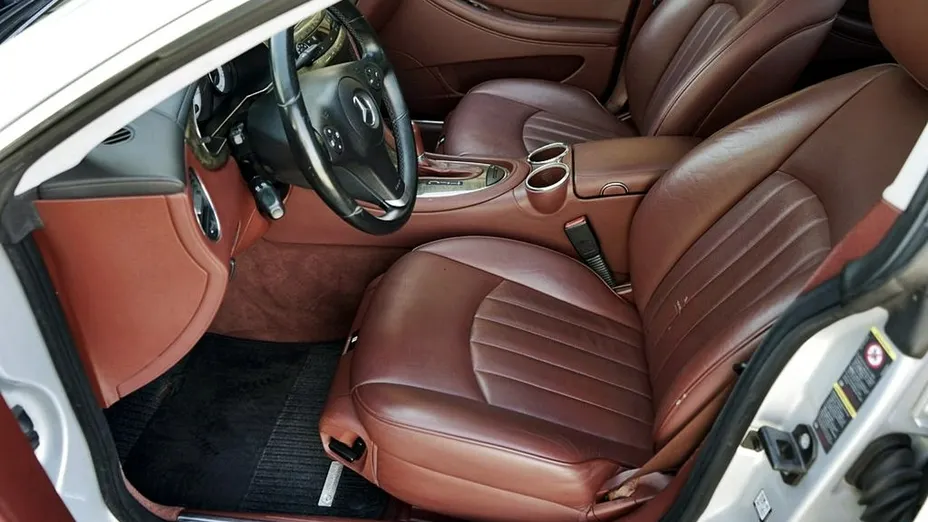 MERCEDES-BENZ CLS -