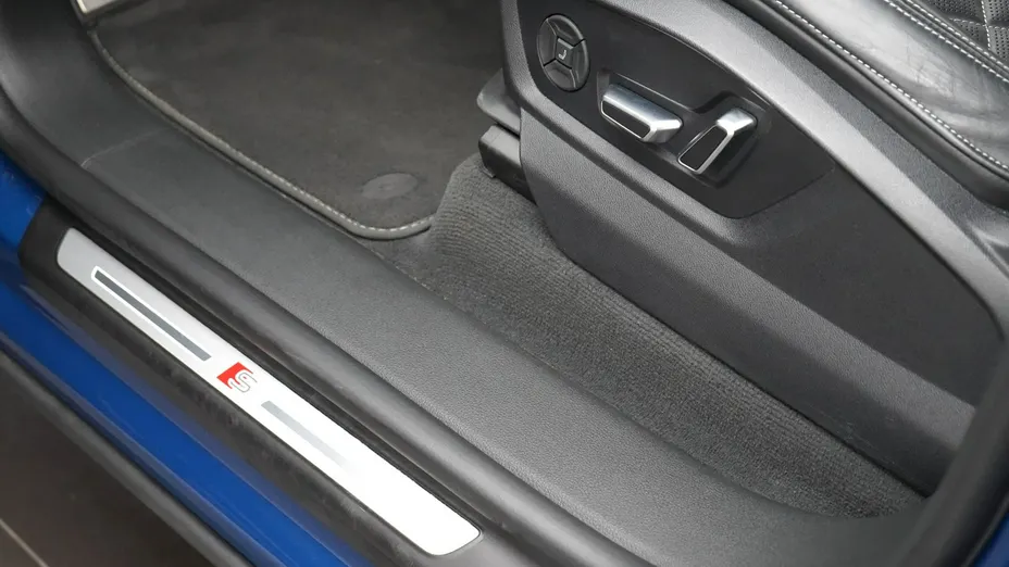 AUDI Q8 -
