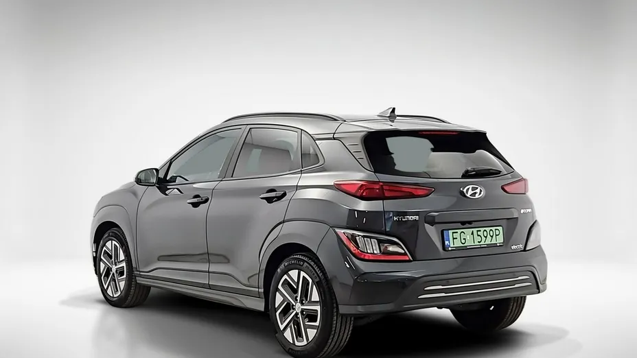 HYUNDAI Kona -
