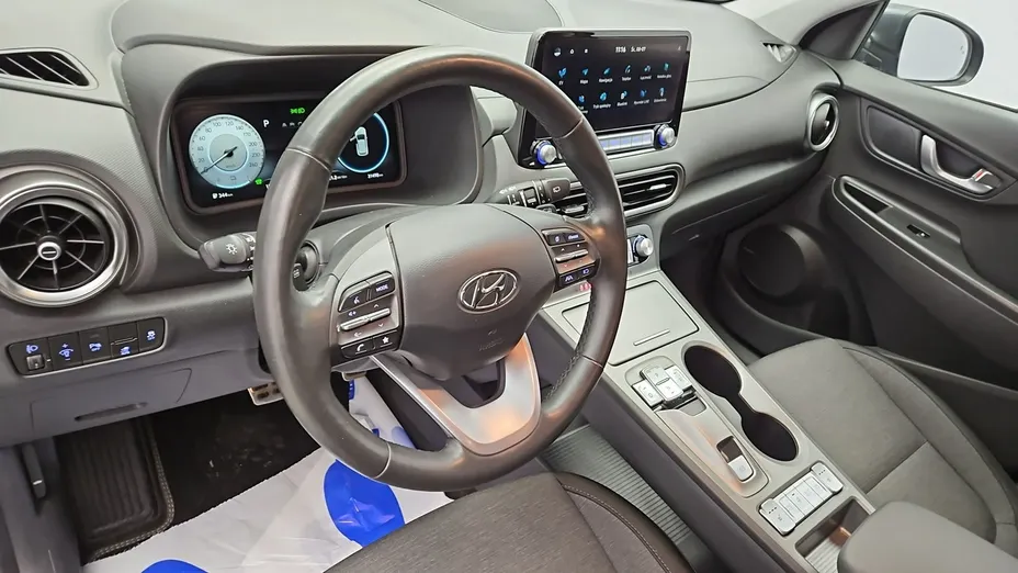 HYUNDAI Kona -