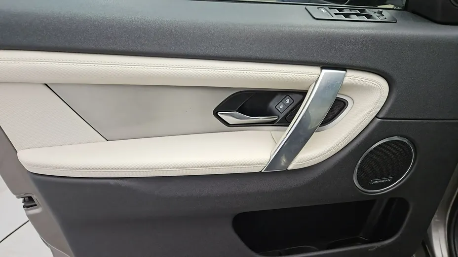 LAND ROVER Discovery Sport -