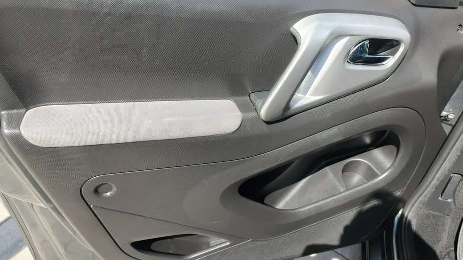 PEUGEOT Partner -