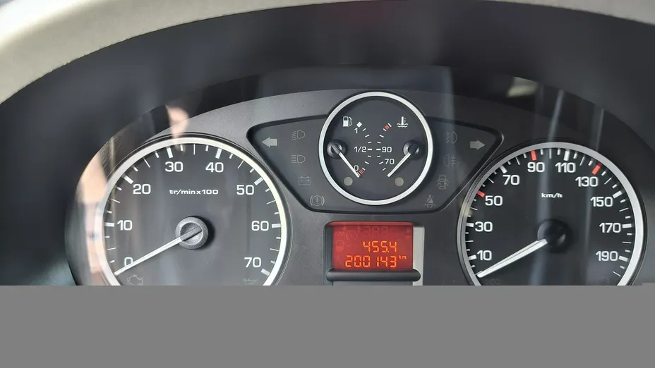 PEUGEOT Partner -