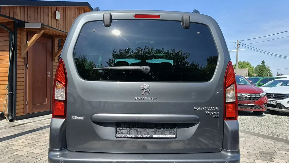 PEUGEOT Partner -