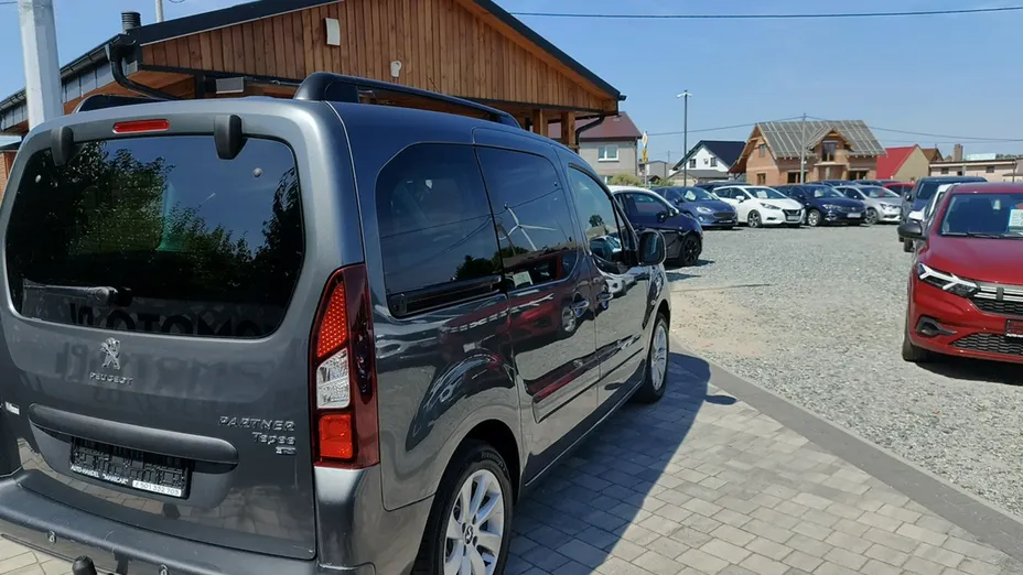 PEUGEOT Partner -