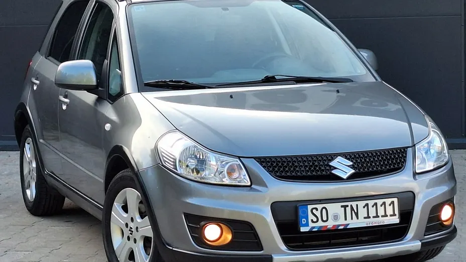 SUZUKI SX4 -