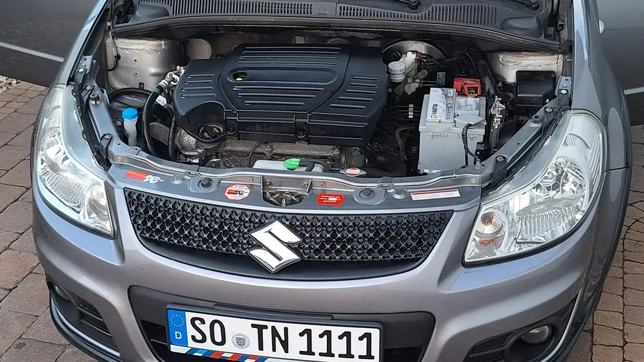 SUZUKI SX4 -
