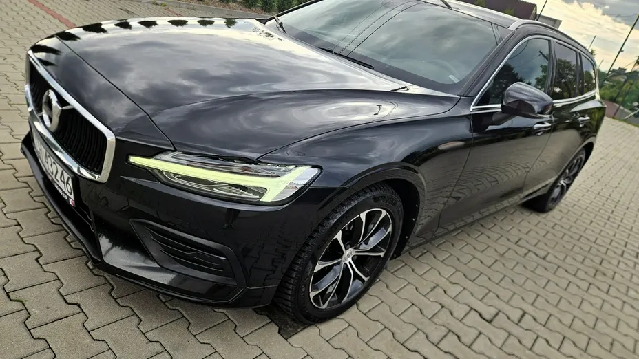 VOLVO V60 -