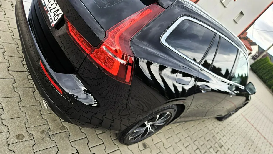 VOLVO V60 -