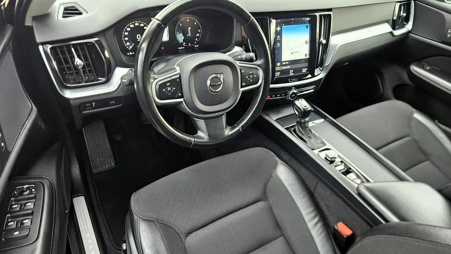 VOLVO V60 -