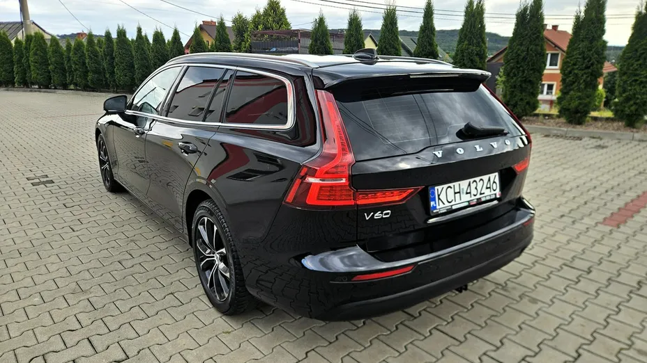 VOLVO V60 -