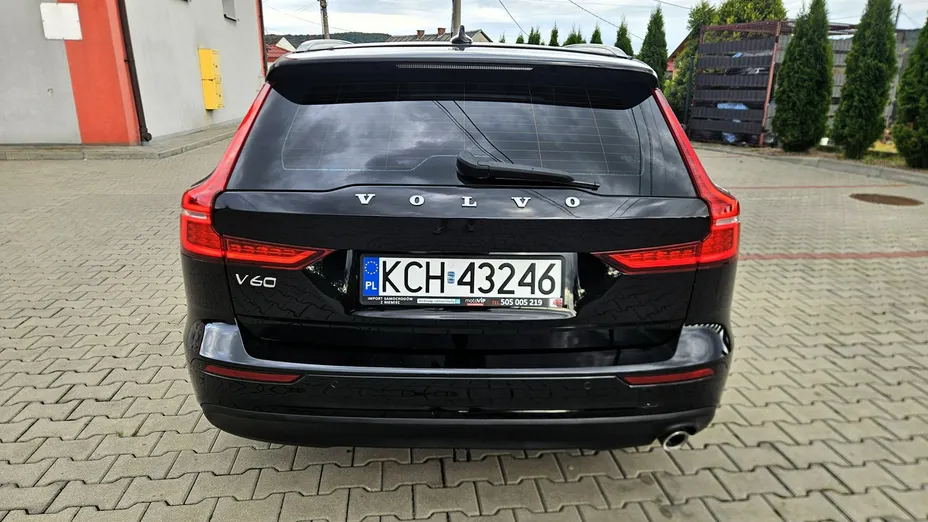 VOLVO V60 -