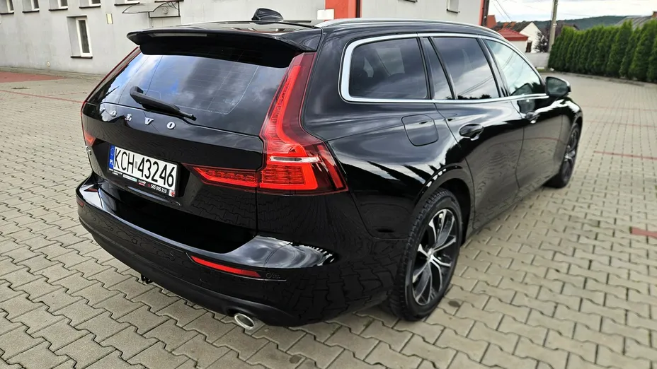 VOLVO V60 -