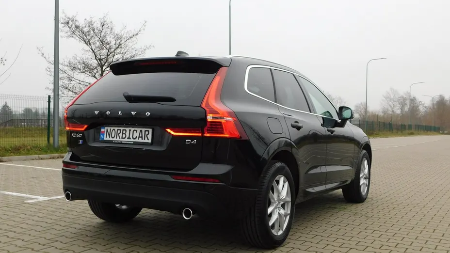 VOLVO XC60 -