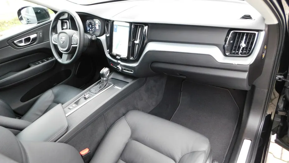 VOLVO XC60 -