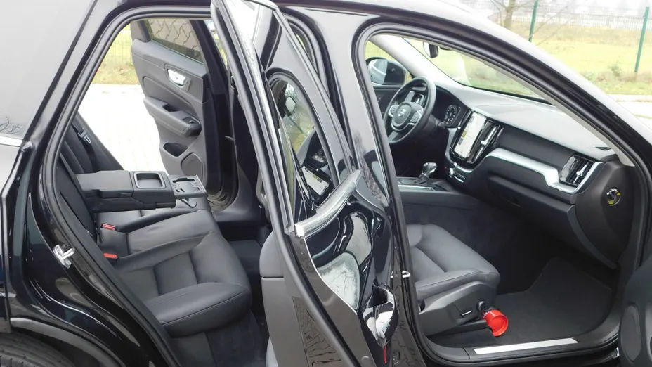 VOLVO XC60 -