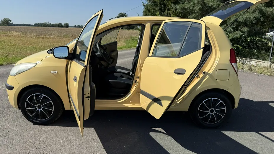 HYUNDAI i10 -