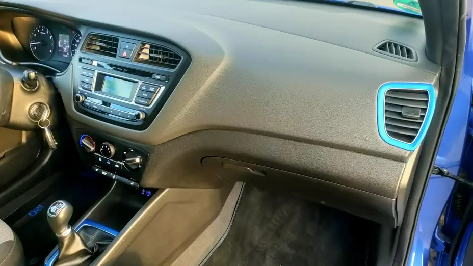 HYUNDAI i20 -