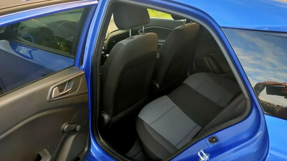 HYUNDAI i20 -