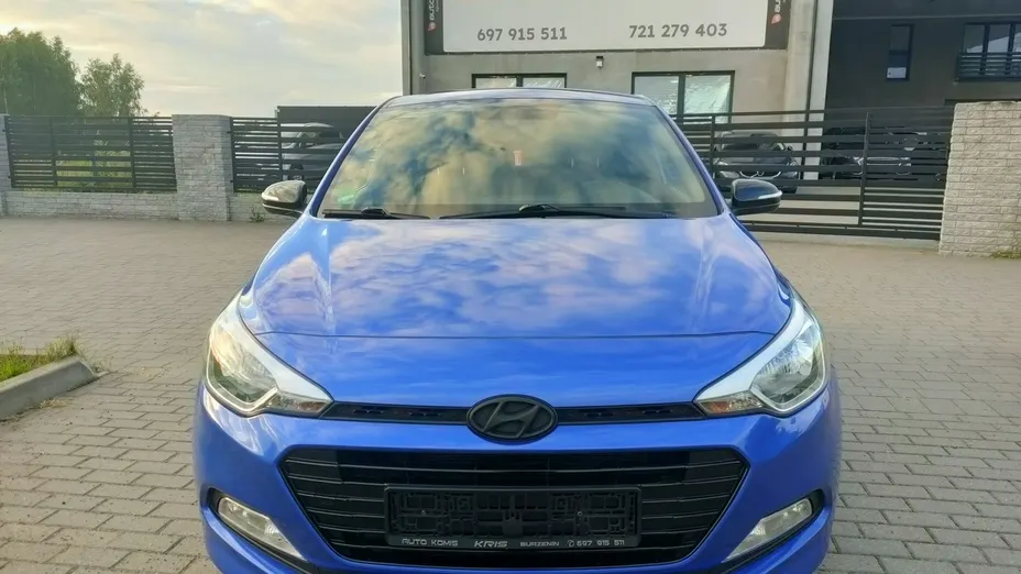 HYUNDAI i20 -
