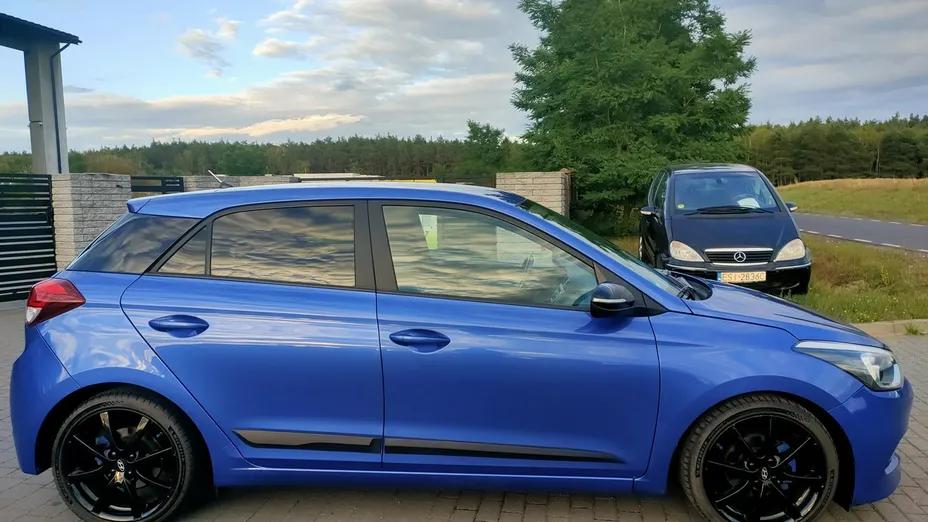 HYUNDAI i20 -