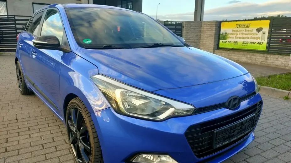 HYUNDAI i20 -