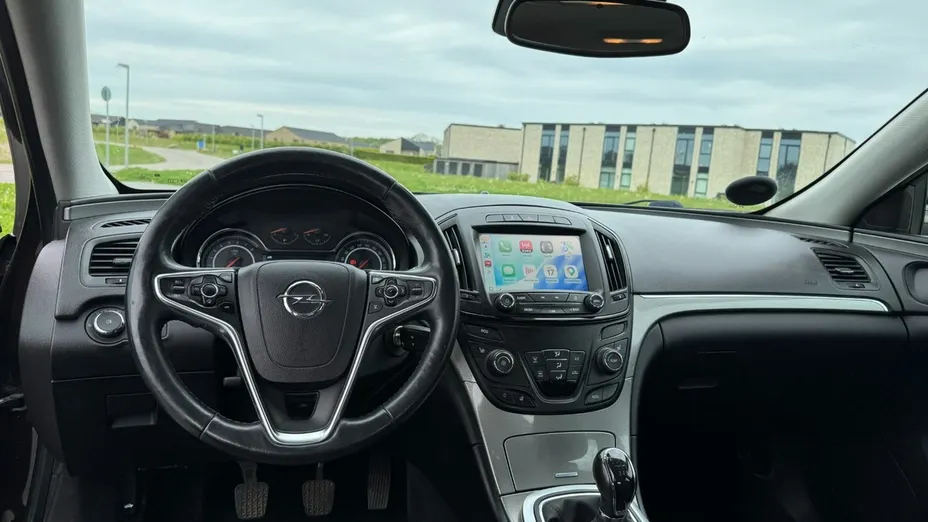 OPEL Insignia -