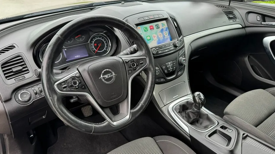 OPEL Insignia -