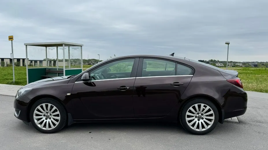 OPEL Insignia -