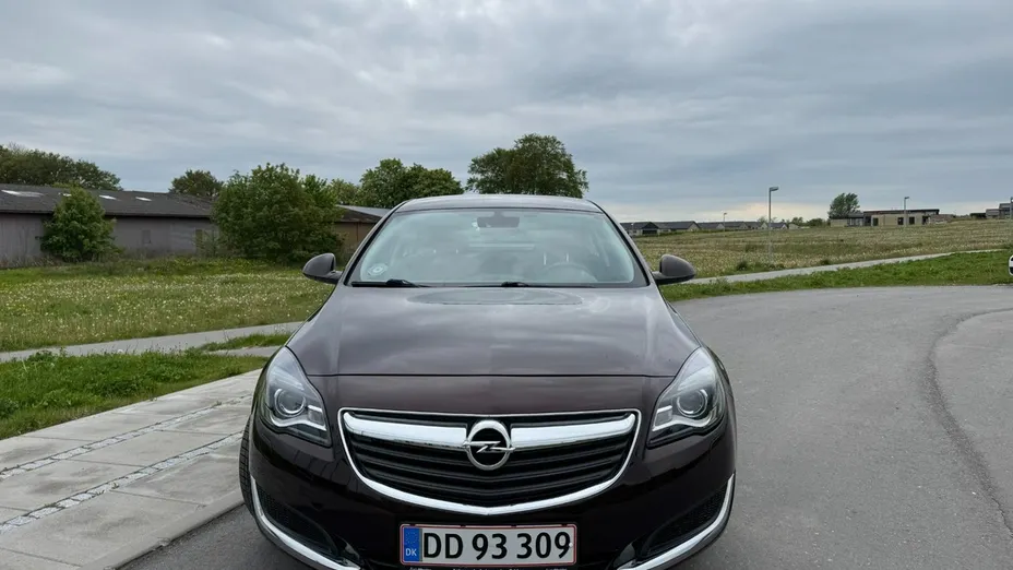 OPEL Insignia -