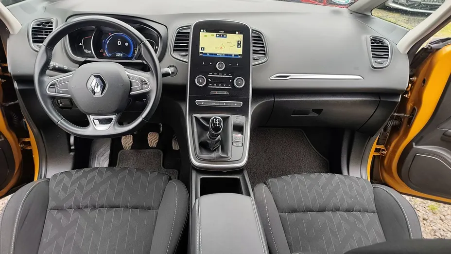RENAULT Scenic -