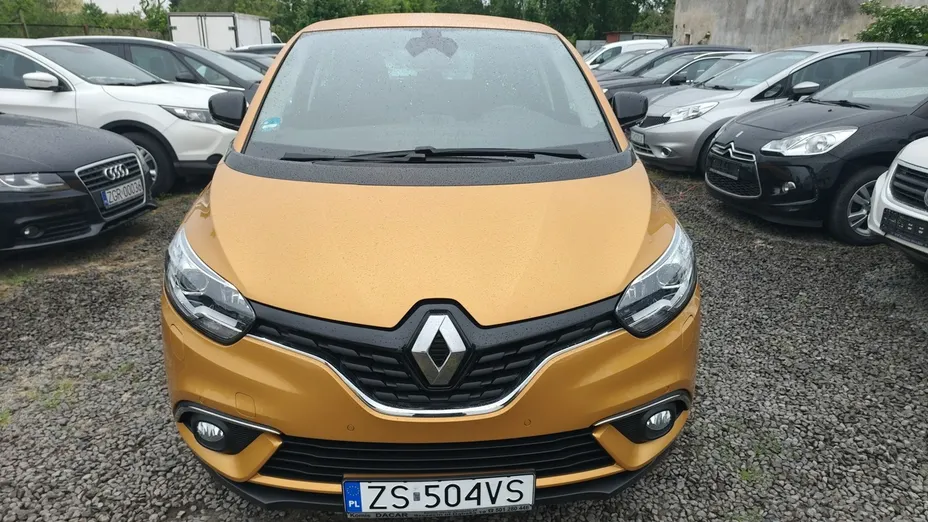 RENAULT Scenic -