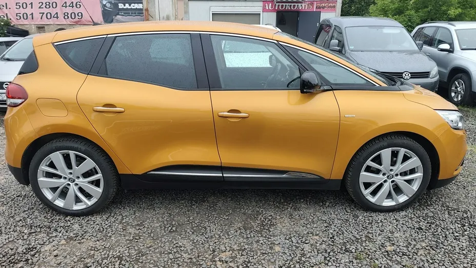 RENAULT Scenic -