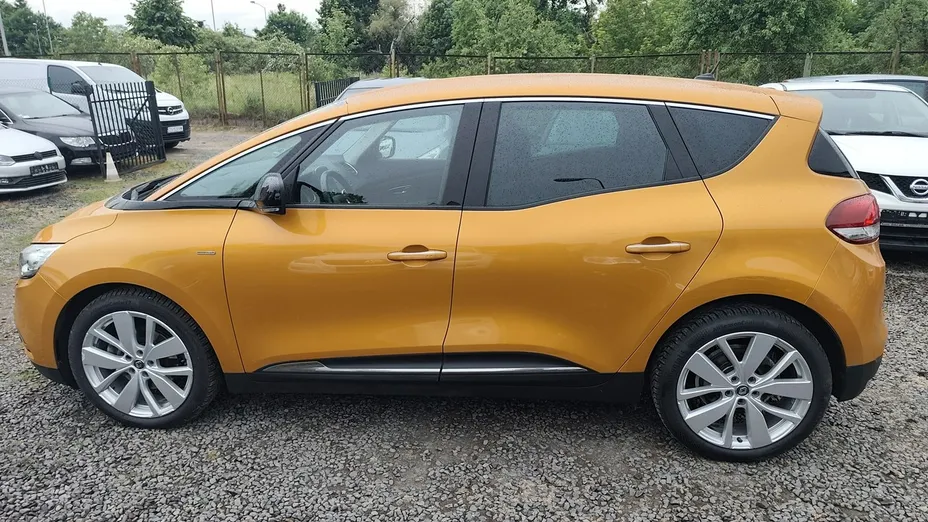 RENAULT Scenic -