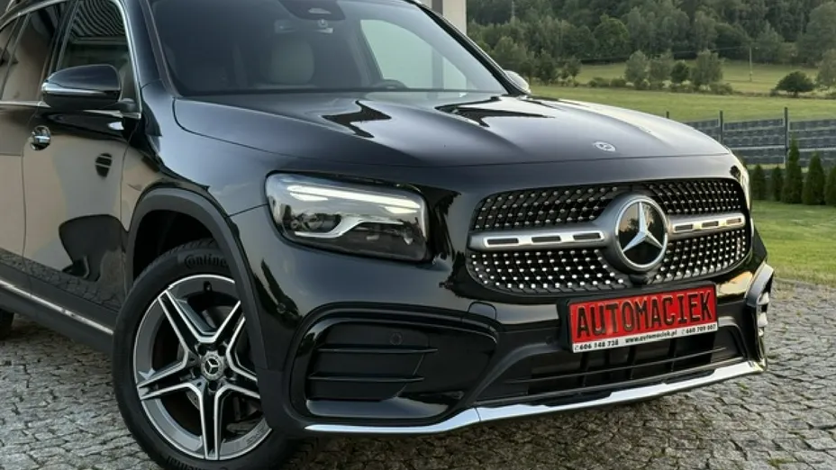 MERCEDES-BENZ GLB -