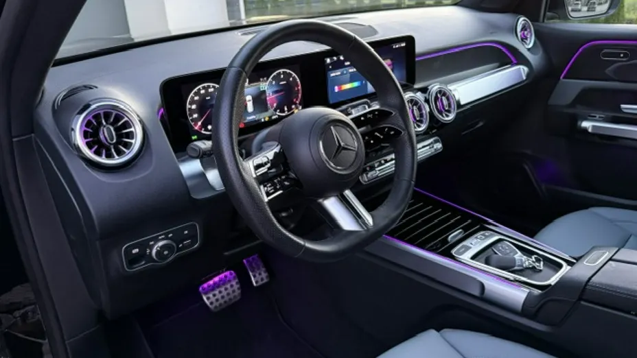 MERCEDES-BENZ GLB -