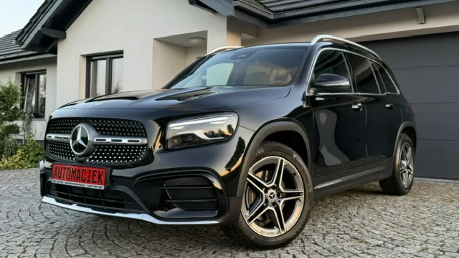 MERCEDES-BENZ GLB -