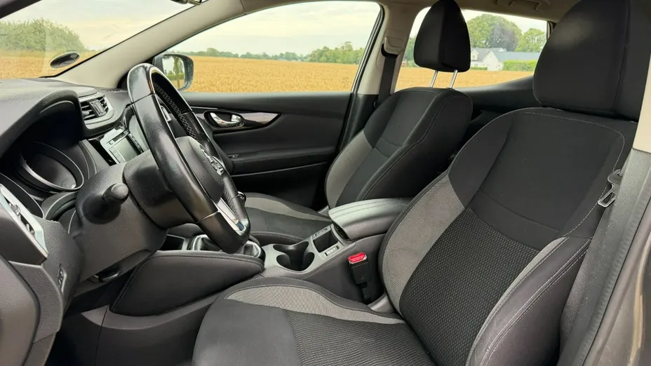 NISSAN Qashqai -