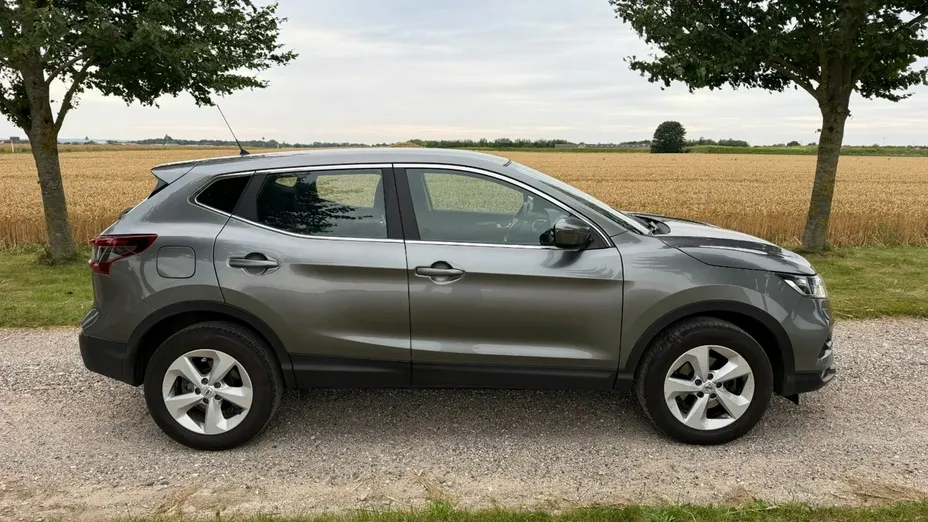NISSAN Qashqai -