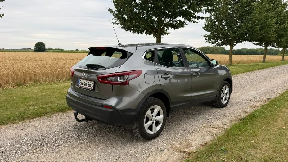 NISSAN Qashqai -