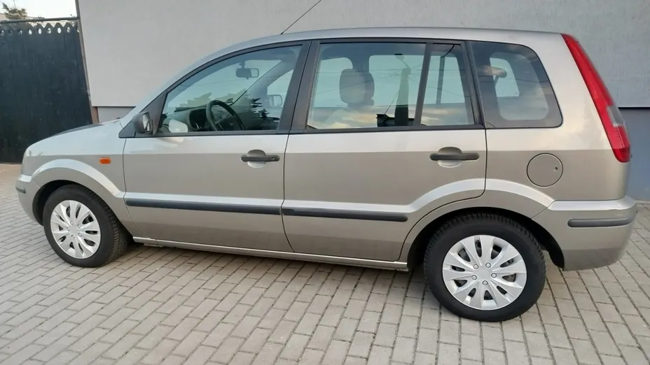 FORD Fusion -