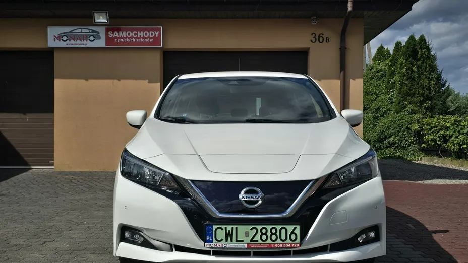 NISSAN Leaf -