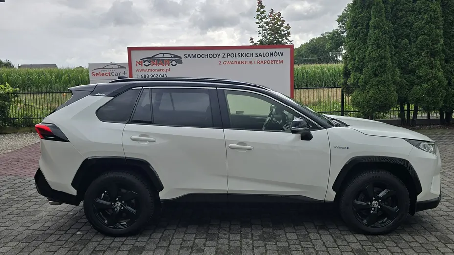 TOYOTA RAV4 -