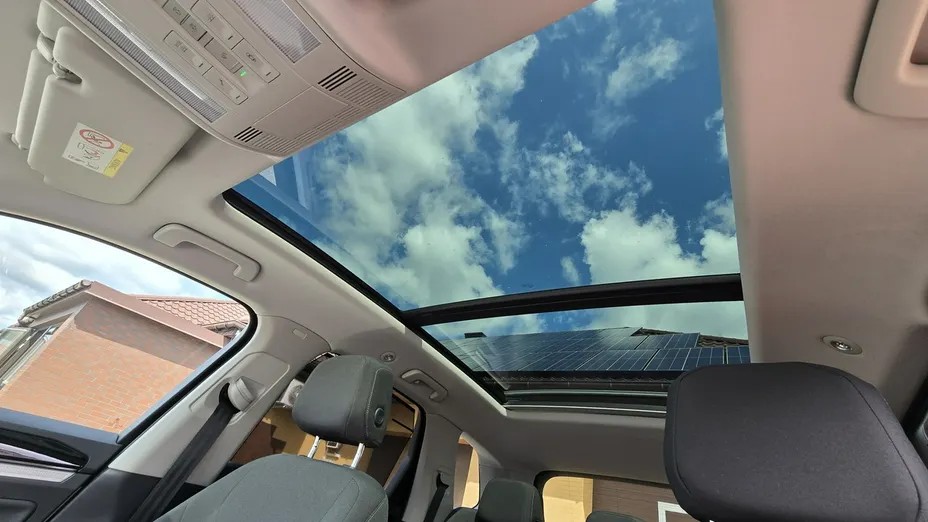 VOLKSWAGEN Touareg -