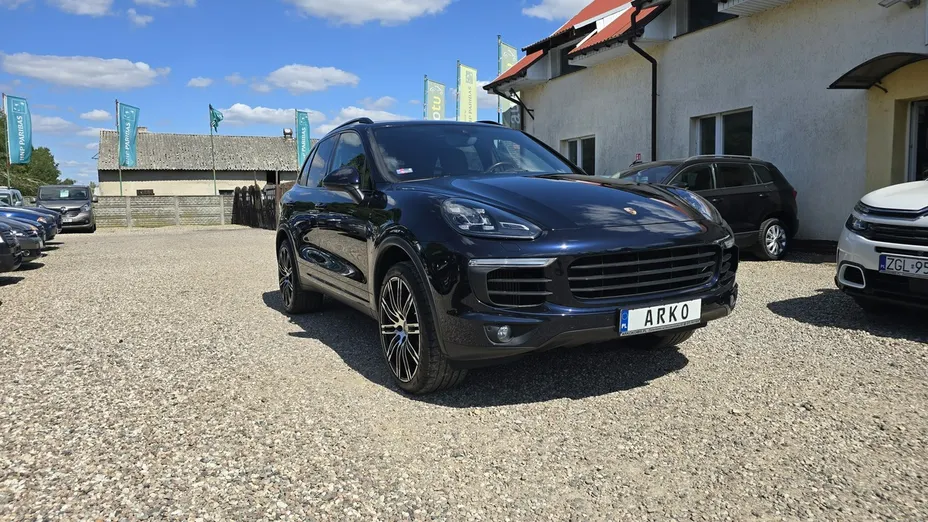PORSCHE Cayenne -