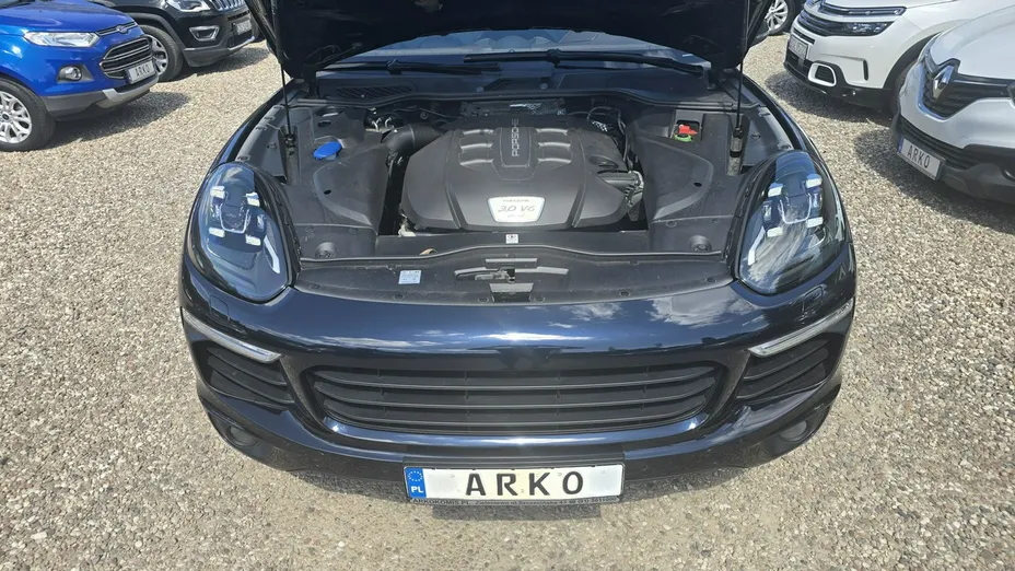 PORSCHE Cayenne -