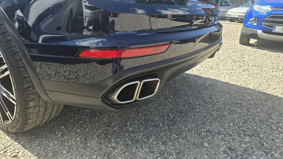 PORSCHE Cayenne -
