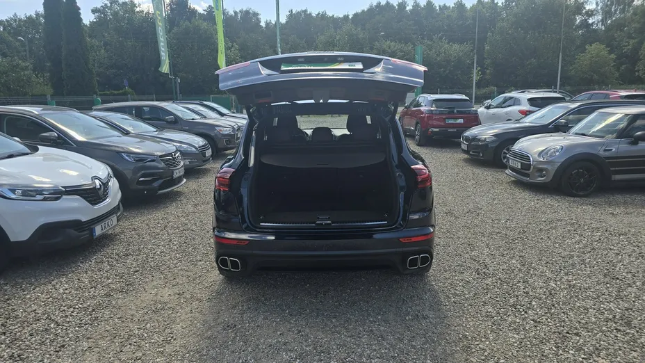 PORSCHE Cayenne -